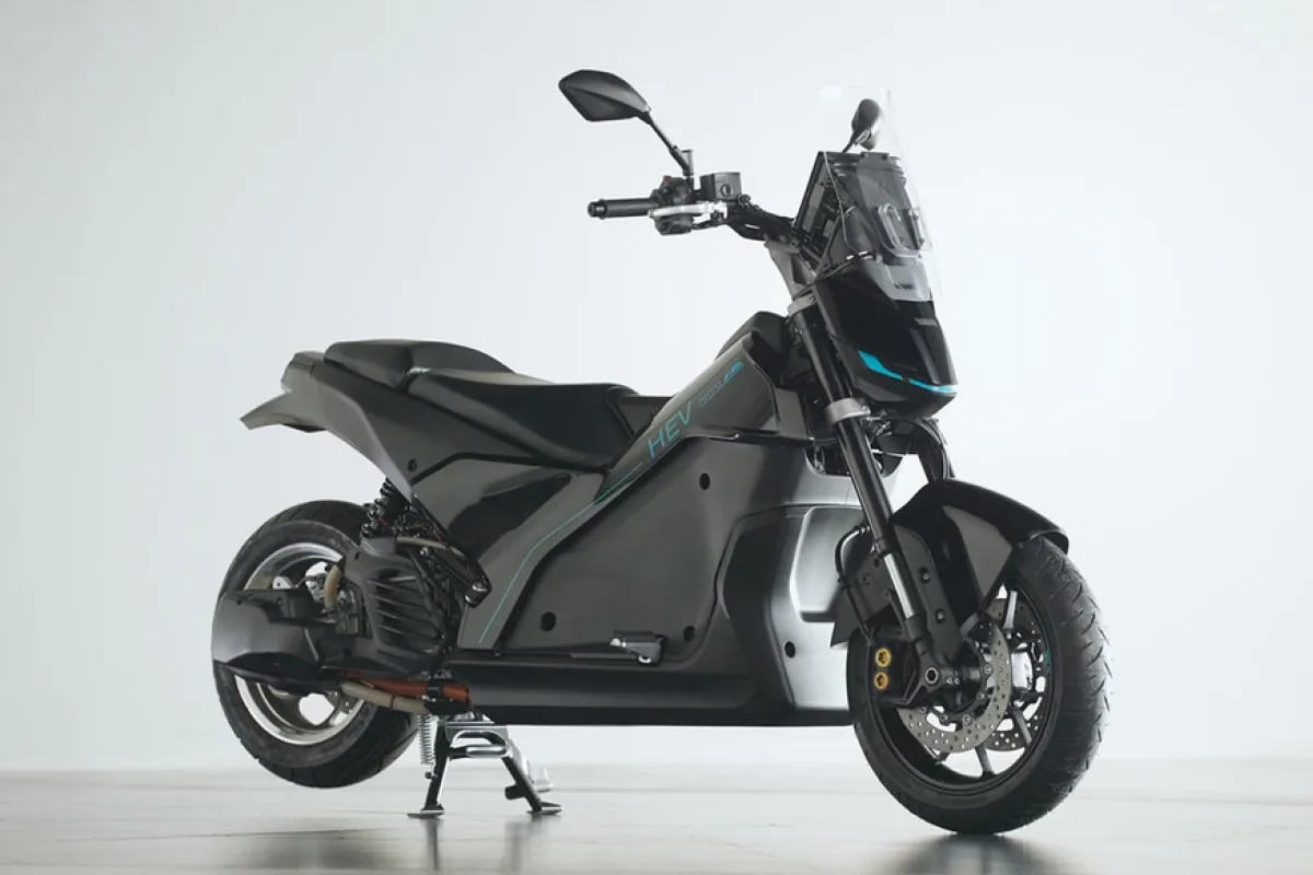 Yamaha Siapkan Skuter Hybrid Dua Motor Listrik dengan Mesin Bensin dan CVT