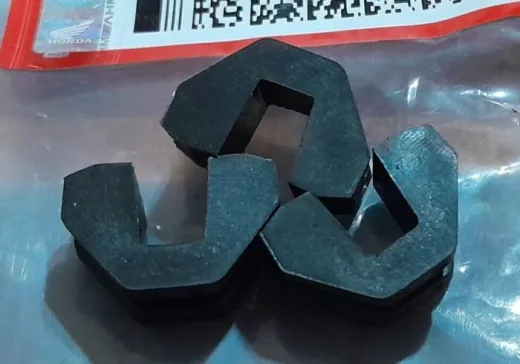 Area Roller Bersuara Klatak-klatak Saat Skutik Digeber? Ini Penyebabnya