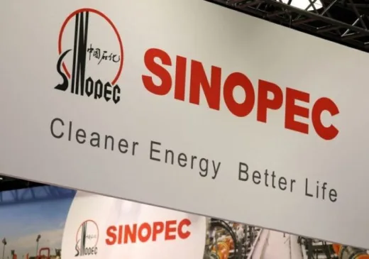 Pemakai Mobil Listrik Bertambah Terus, Laba Perusahaan Migas Sinopec Makin Tergerus