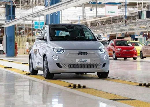 New Fiat 500 Hybrid Bakal Diluncurkan Awal 2026, Diproduksi di Italia