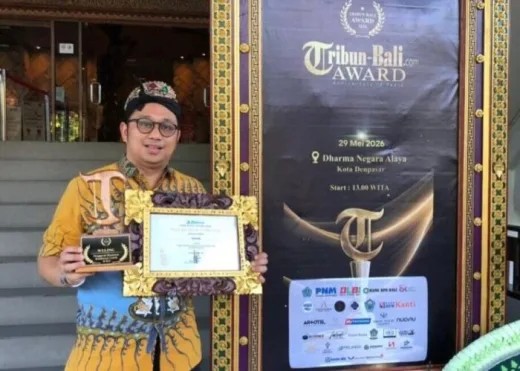 Wuling Dianugerahi Penghargaan Penggerak Ekosistem Kendaraan Listrik di Bali