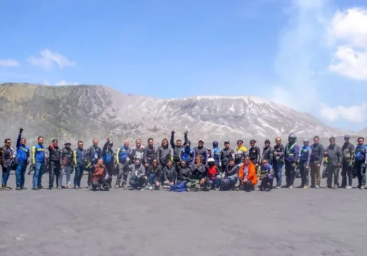 Didukung PT SIS, V-Storm Indonesia Owners Rayakan Setahun Eksistensi di Bromo