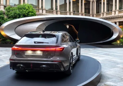 Hadir di Milan Design Week 2026, Audi Pamer Audi RS 5 PHEV dan Mobil Formula 1 R26