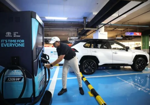 Toyota RI Tambah Fasilitas Charging Mobil Listrik, Jamin Kenyamanan Pengguna BEV dan PHEV