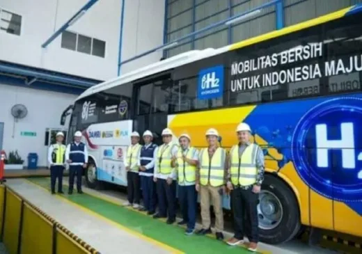 Pemerintah Luncurkan Pilot Project Pengoperasian Bus Hidrogen Jakarta – Patimban
