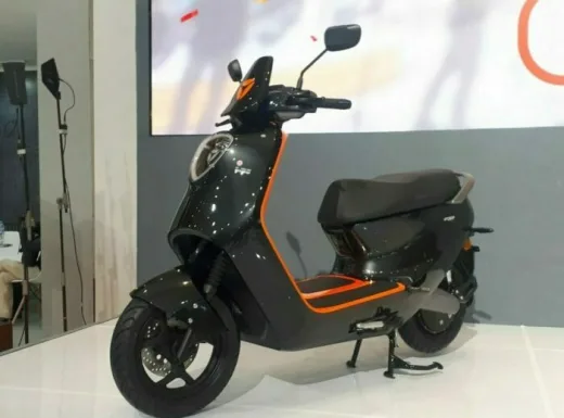 Standarisasi Baterai Bikin Berkendara Motor Listrik Tak Was-was, Ini Sebabnya