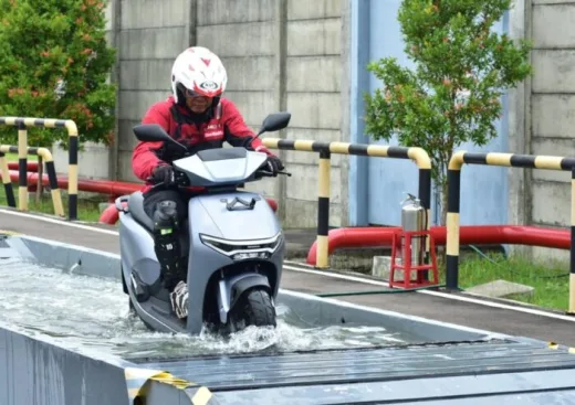 Penjualan Sepeda Motor Listrik Tahun Ini Diprediksi Anjlok 60 -70 Persen, Ini Penyebabnya
