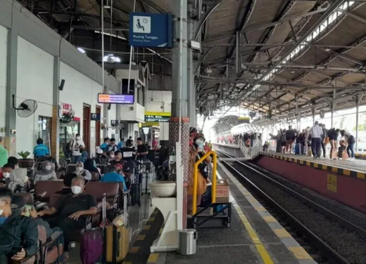 Kini Vaksin Tidak Lagi Jadi Syarat Naik Kereta Api