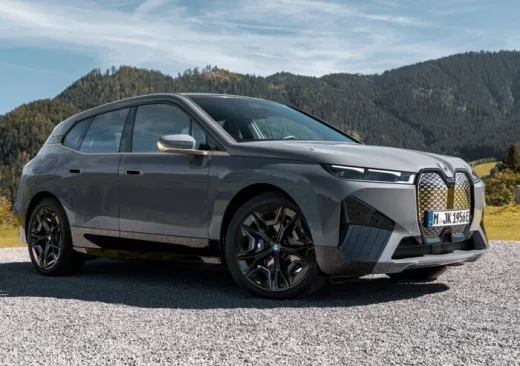BMW Klaim Penjualan Mobil Listriknya di 2023 Melejit 74,4 Persen