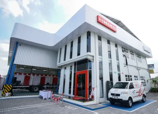 Mudahkan Pelanggan plus Pacu Bisnis di Yogyakarta, Hino Upgrade Layanan Dealer Duta Cemerlang
