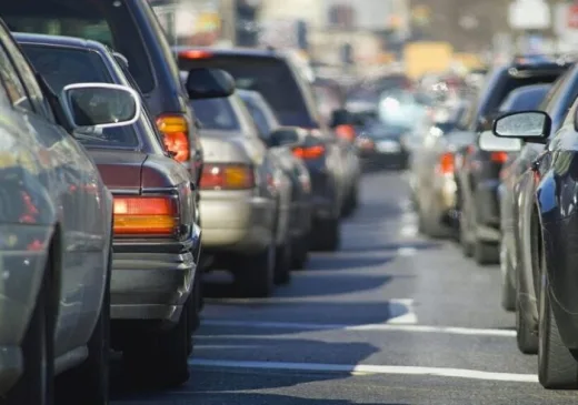 UU Acuan Pembatasan Usia Mobil di Jakarta Disahkan, Tapi Implementasinya Diragukan