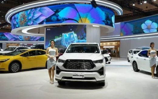 IIMS 2024: Sebanyak 2.540 Mobil Toyota Terpesan, Innova Zenix Hybrid Terlaris