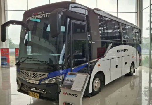 Hino Serahkan Bus GB 150 AT Euro4 ke CV Ekspedisi Kanisha Palembang, Ini Istimewanya
