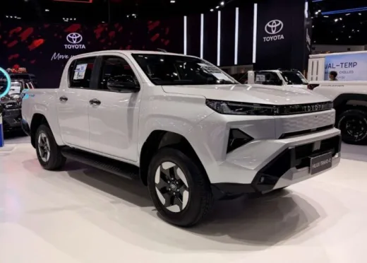 Sodok Isuzu D-Max Listrik, Toyota Sodorkan Hilux Travo-e di Thailand