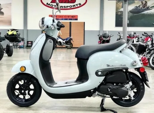 Metropolitan: Skutik Imut Honda Bergaya Retro, Harga Rp 35 Jutaan