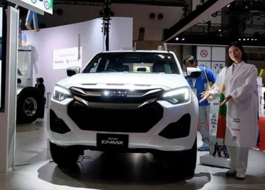 Hadir di JMS 2025, Isuzu Luncurkan Multi-Fuel Engine dan Isuzu D-MAX Terbaru
