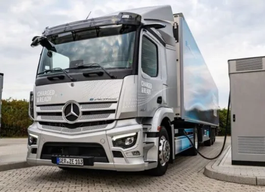 Penjualan Truk Listrik Daimler Group di Kuartal II 2025 Melejit, Jadi Pelipur Lara