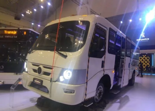 Luncurkan Bus Roamer 4x4 Adiputro Tak Pakai Kendaraan Jepang, Ini Alasannya
