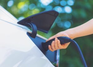 Semester I Tahun Ini, Penjualan Mobil Listrik Menciut di RI