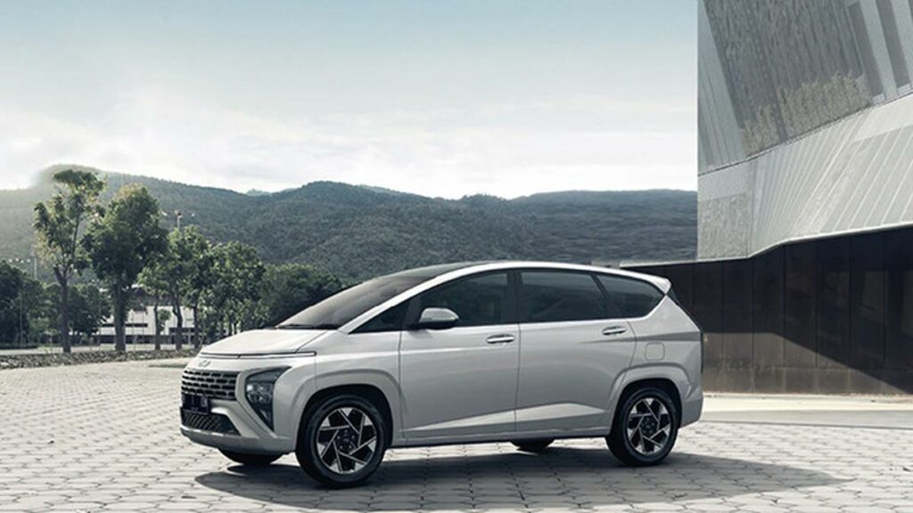 Ekonomi Tumbuh Tapi Penjualan Mobil RI Januari-April 2024 Ambles? Ini Penyebabnya