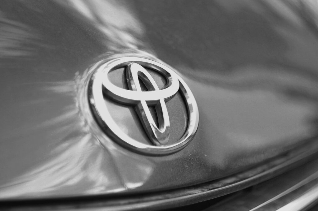 Di India hingga Kini, Toyota Belum Bunyi Hadapi Suzuki