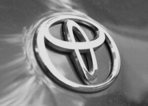 Di India hingga Kini, Toyota Belum Bunyi Hadapi Suzuki