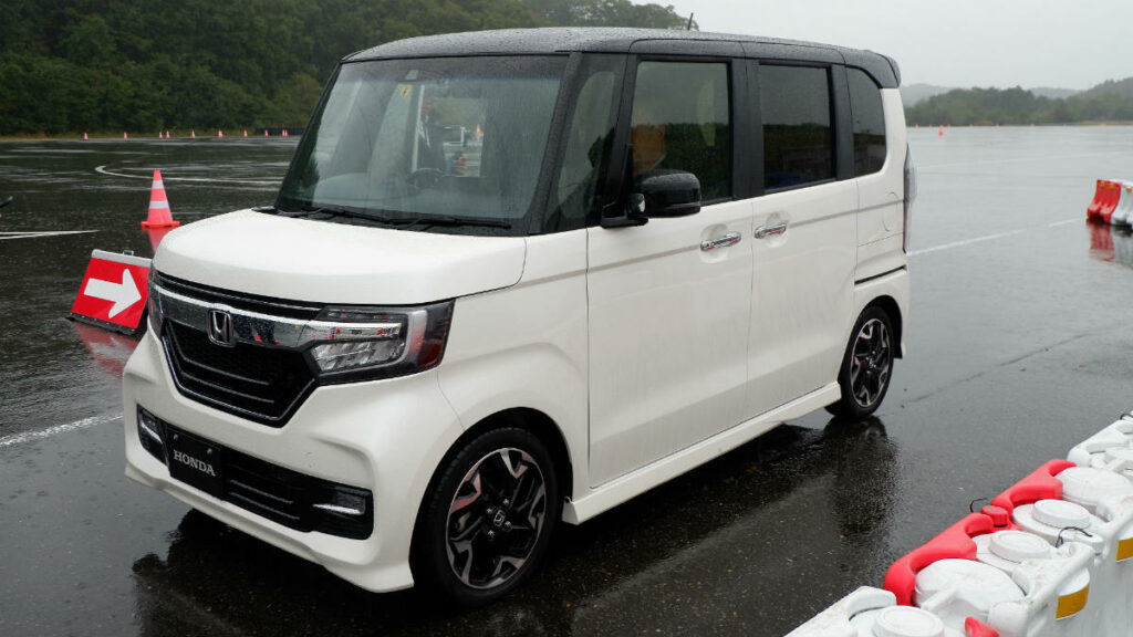Paling Laku di Jepang, Honda N-Box Lebih Laris Ketimbang Yaris