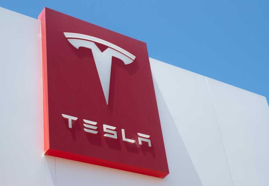 Masih Belum Ada Gebrakan, Penjualan Tesla di Cina Selama Januari 2025 Anjlok