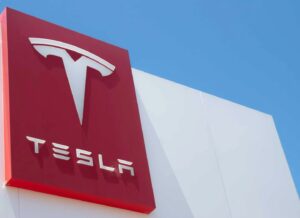 Penjualan Tesla Kuartal I 2025 Ambrol, Tapi Harga Saham Masih Naik Karena Faktor Ini