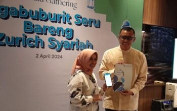 Pemaparan kinerja penjualan produk Autocilin Syariah dan Autopro Syariah oleh Presiden Direktur Zurich Syariah Hilman Simanjuntak dan Chief Sales and Distribution Officer Zurich Syariah Auralusia Rimadiana - dok.Mobilitas