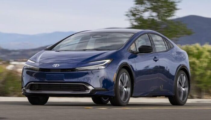 Toyota Recall Ratusan Ribu Prius Gegara Pintu Rusak, Saat Penjualan Menanjak
