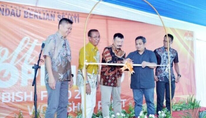 Sokong Penuh Bisnis Konsumen, Fuso Buka Service Point di Kutai Barat Kaltim