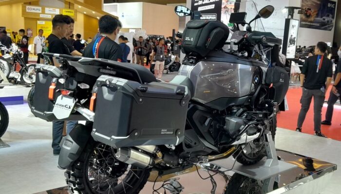 Motor Terlaris BMW, R 1300 GS Hadir di IIMS 2025 dengan Harga Rp 1,435 Miliar