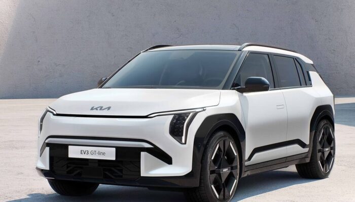 Kia EV3 Dinobatkan sebagai Car of The Year 2025, Kalahkan BMW X3