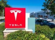 Kuartal I 2025: Tesla Babak Belur, Penjualan dan Laba Bersihnya Ambrol