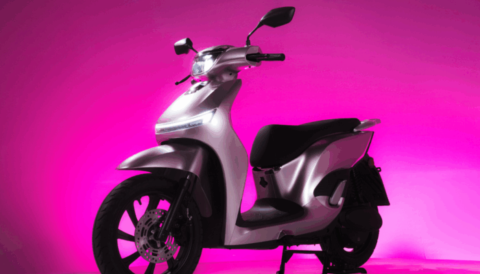 Indomobil Emotor Adora Raih Penghargaan Motor Terbaik 2025