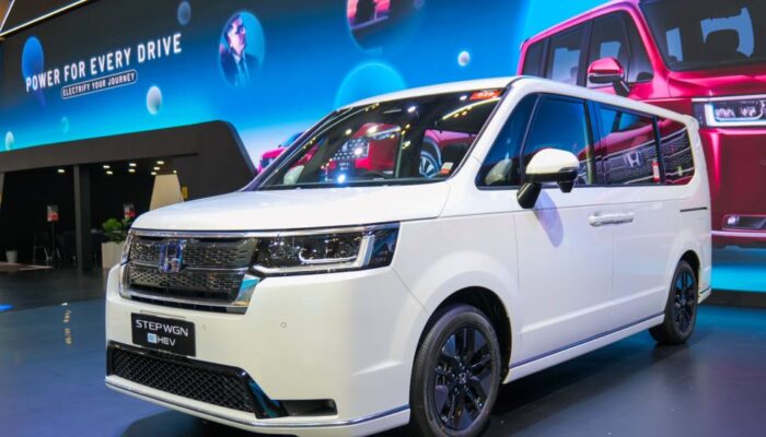Honda STEP WGN e:HEV dan Honda Super EV Concept Jadi Mobil Favorit di GIIAS 2025