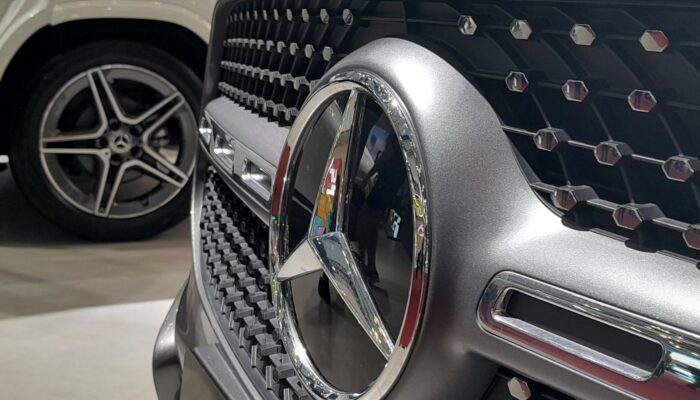 Begini Rapor Penjualan Mobil Mercedes-Benz vs BMW di Jerman Januari – Agustus 2025