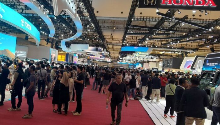 Pengunjung GIIAS 2025 Meningkat Tapi Nilai Transaksi Menyusut, Ini Penyebabnya