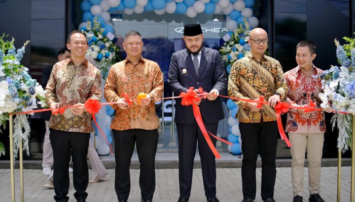 Dekatkan Diri dengan Konsumen, Chery Buka Dealer di Kota Padang