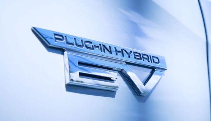 Mobil PHEV Disebut Lebih Banyak Hasilkan Emisi CO2