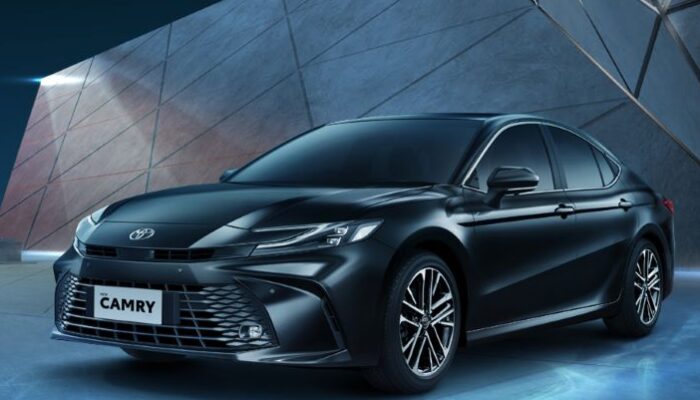 Toyota Camry 2.5 V AT Terbaru Meluncur di Indonesia, Harga Mulai Rp 853 Juta