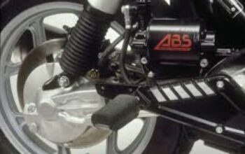 Studi Buktikan ABS Turunkan Kecelakaan Motor hingga 24 Persen, Perlu Diwajibkan
