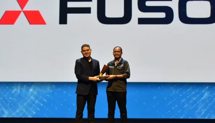 Mitsubishi Fuso Kembali Raih Gold Champion WOW Brand Award, Pertegas Posisi Pemimpin Pasar Truk Indonesia