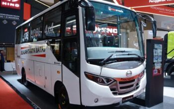 Hino Luncurkan Bus 4×4 Pelahap Medan Berat di GIICOMVEC 2026, Ini Keunggulannya