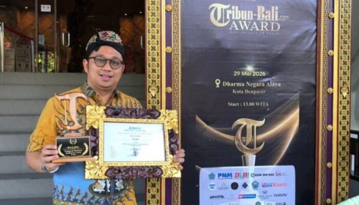 Wuling Dianugerahi Penghargaan Penggerak Ekosistem Kendaraan Listrik di Bali