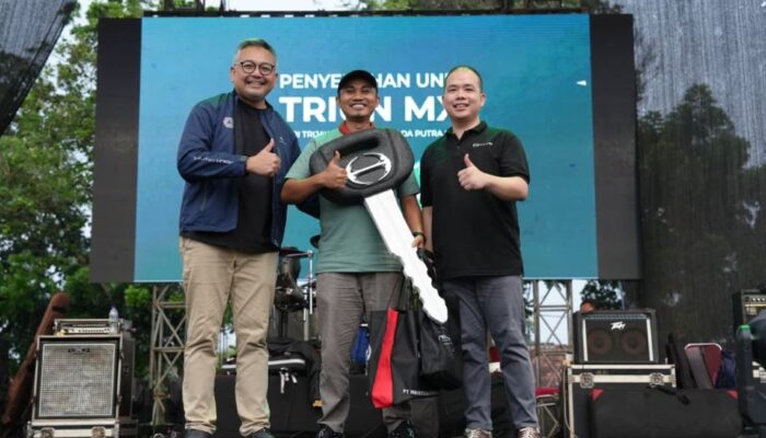 Hino Serahkan Bus Edisi Anniversary PO Sima Perkasya di Jamnas Bismania 2026
