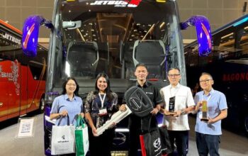 Hino Serahkan Unit Bus RM 280 ABS, Begini Testimoni Pemilik PO PHD Trans