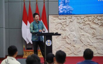 Pacu Produktivitas Armada yang Aman dan Berkelanjutan, Hino Gelar Seminar di Poltrada Bali