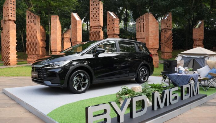 Meski Punya Sederet Keungggulan, BYD M6 Dual Mode Dibanderol Mulai Rp 298 Juta